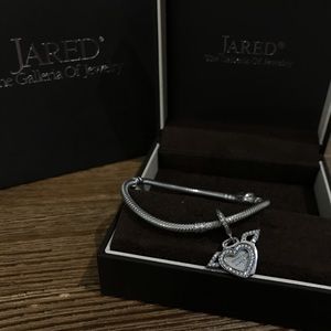 PANDORA CHARM BRACELET! NEVER WORN!